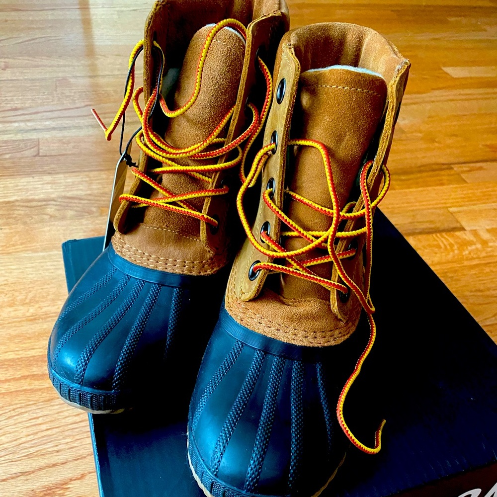 Sorel youth Cheyenne II Lace water proof boots size 5